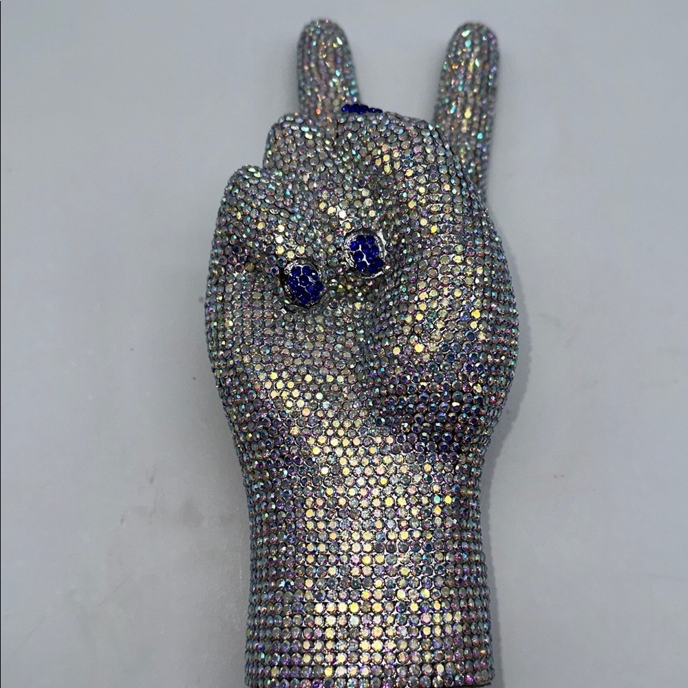 Gorgeous All Crystal Peace Sign Clutch Bag - Picture 9 of 9
